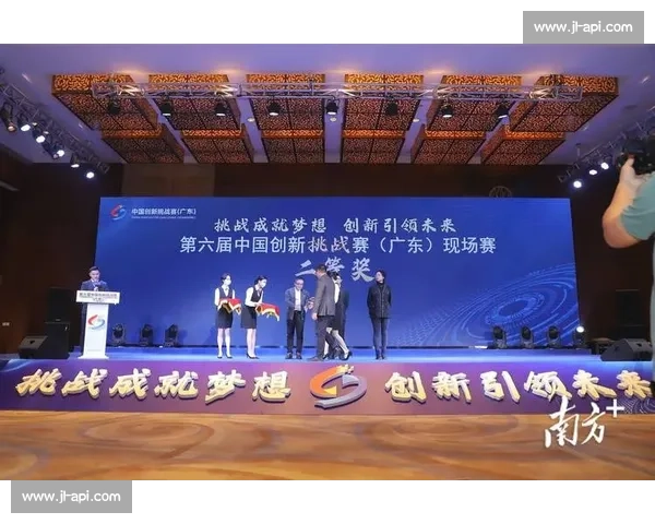 聚焦关键比赛时刻 解读历史性赛事背后的精彩与挑战 聚焦关键比赛时刻 解读历史性赛事背后的精彩与挑战